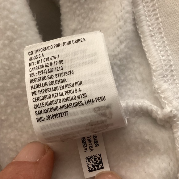 American Eagle Disney Hoodie with Mickey, Goofy Donald Duck & Pluto size medium - Picture 10 of 13